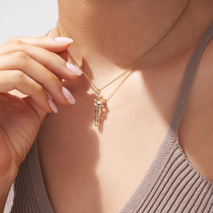 Mune | Love Hug Necklace