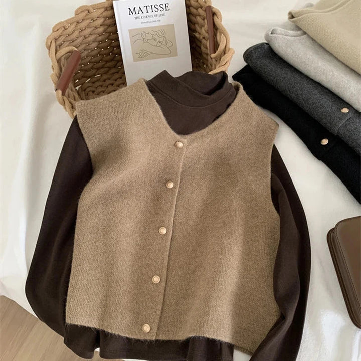 Mune | Women's Knit Cardigan Without Sleeves with Button Closure