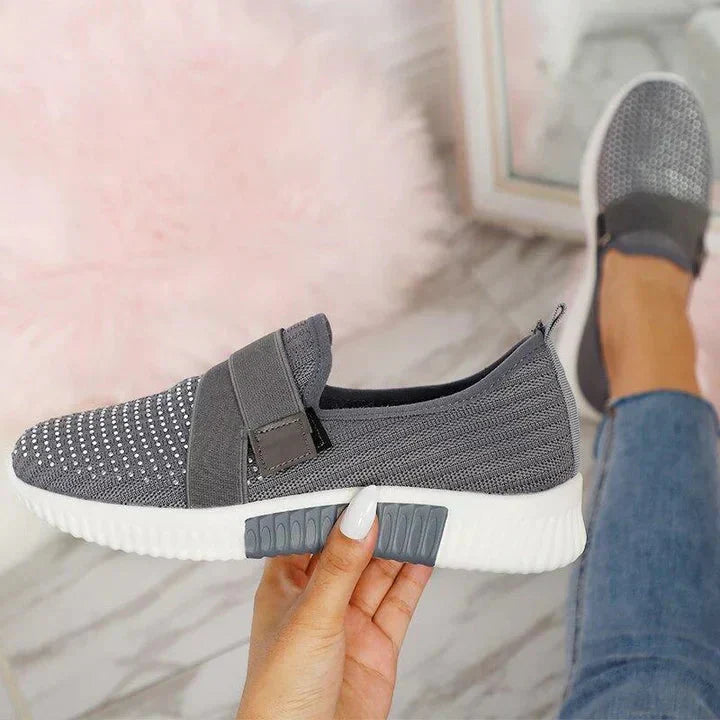 Mune | Slip-On Sneaker for Women with Velcro Closure Improve your Running Posture!