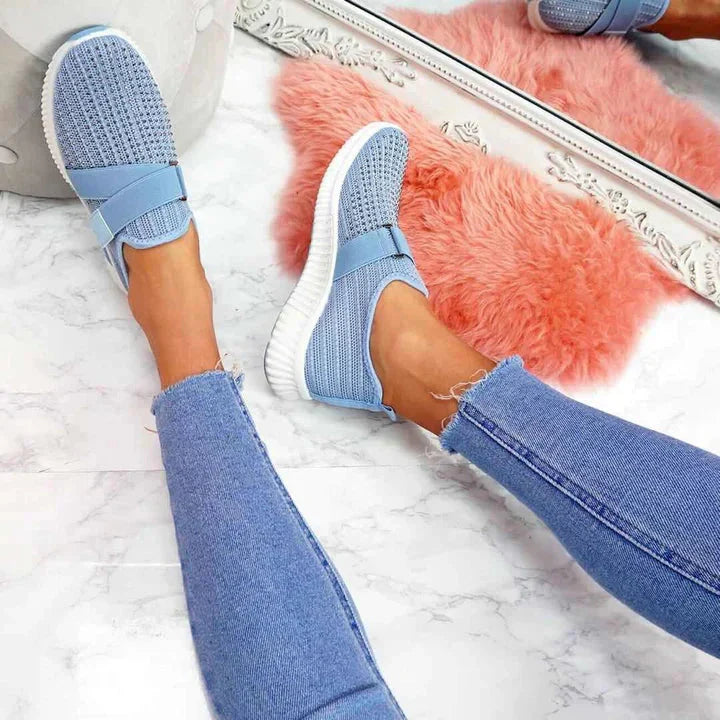 Mune | Slip-On Sneaker for Women with Velcro Closure Improve your Running Posture!