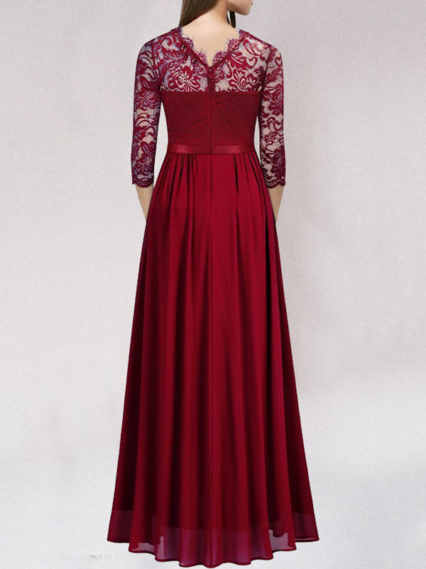 long, elegant bridesmaid dress made of flowing lace