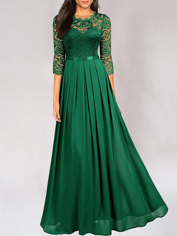 long, elegant bridesmaid dress made of flowing lace