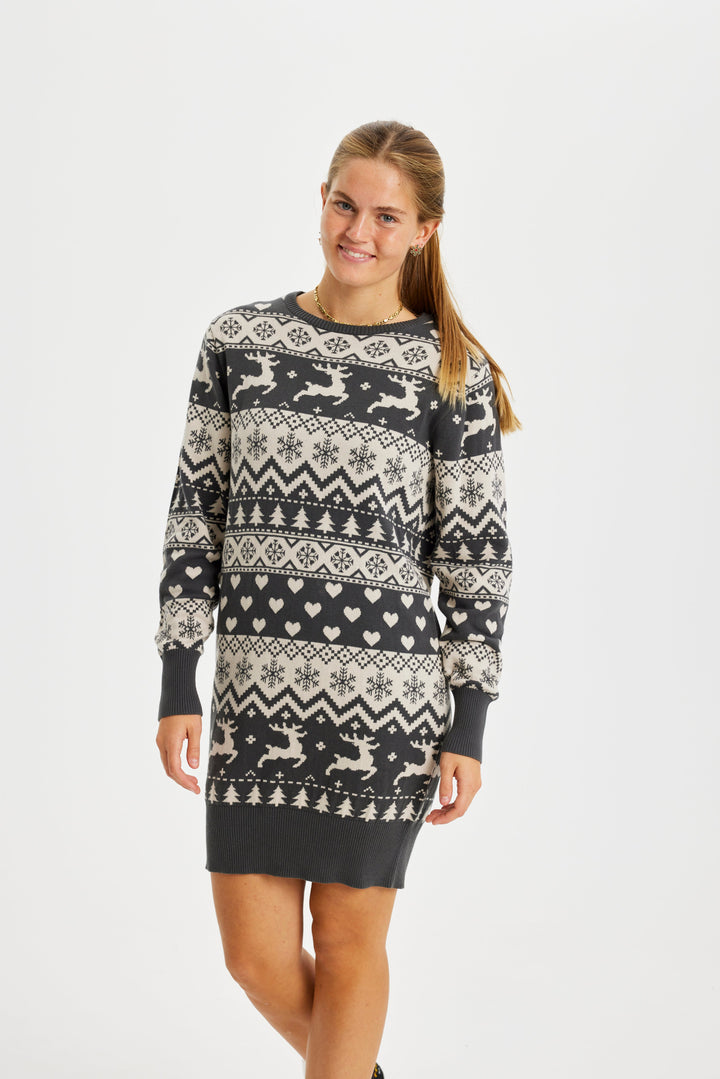 Mune | Dress Knitting Work
