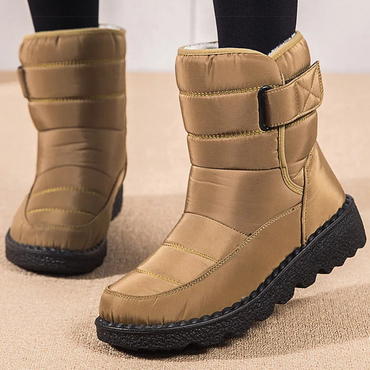 Mune | Women's waterproof winter boots with fur lining, black