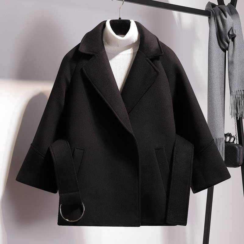 Mune | Women's Short Wool Winter Jacket with Wide Belt and Notched Collar
