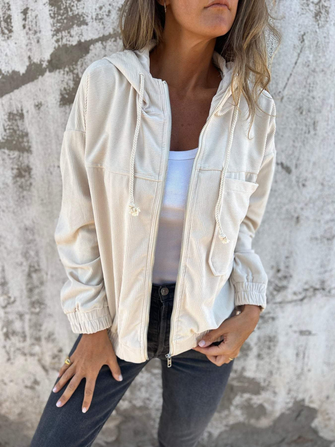Mune | Women's Lightweight Jacket with Hood and Zipper