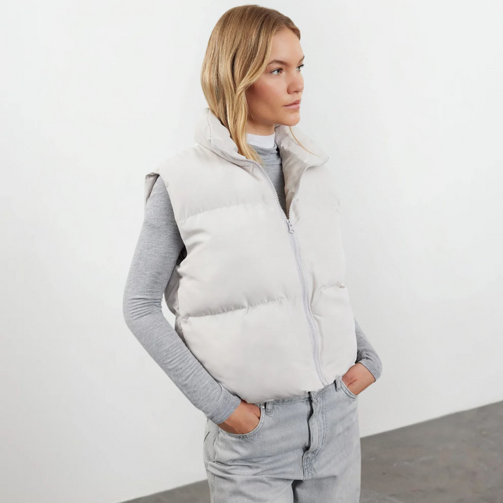 Mune | Women's Lightweight Quilted Vest with High Collar and Zipper