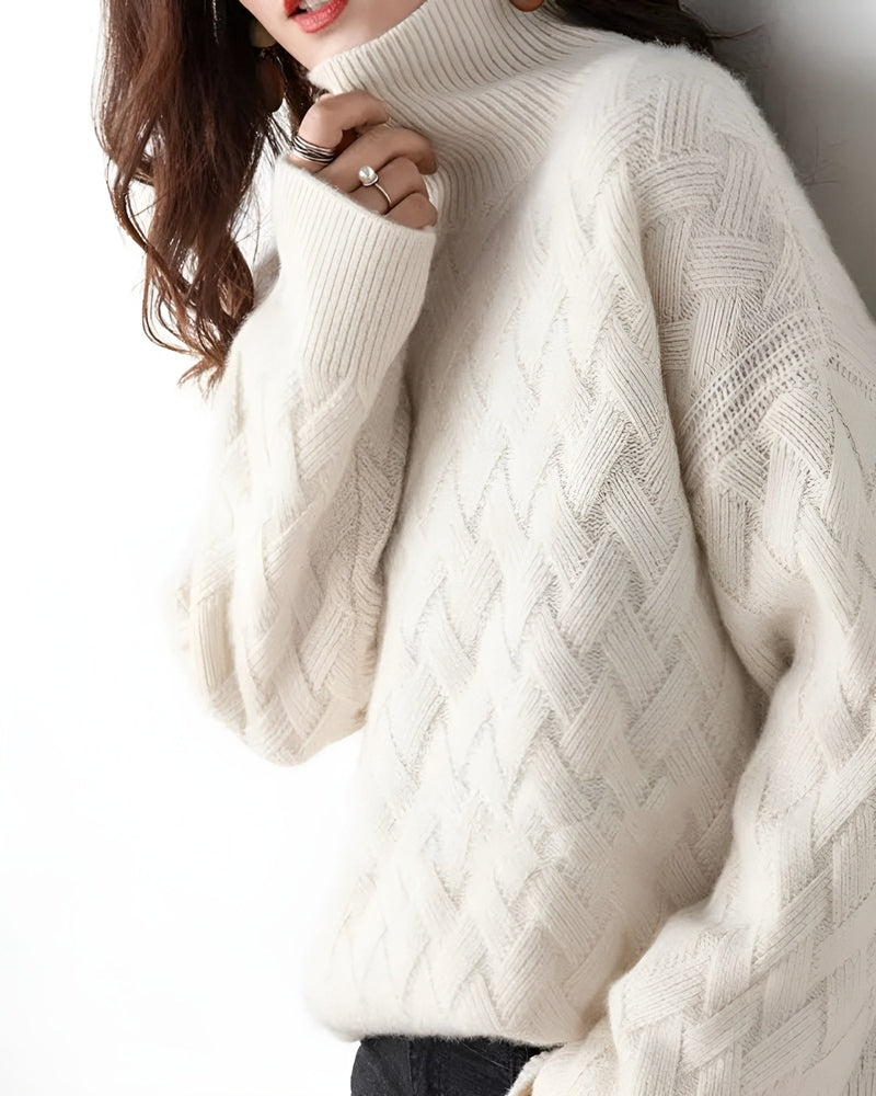 Mune | Luxurious Cashmere Turtleneck Sweater for Elegance