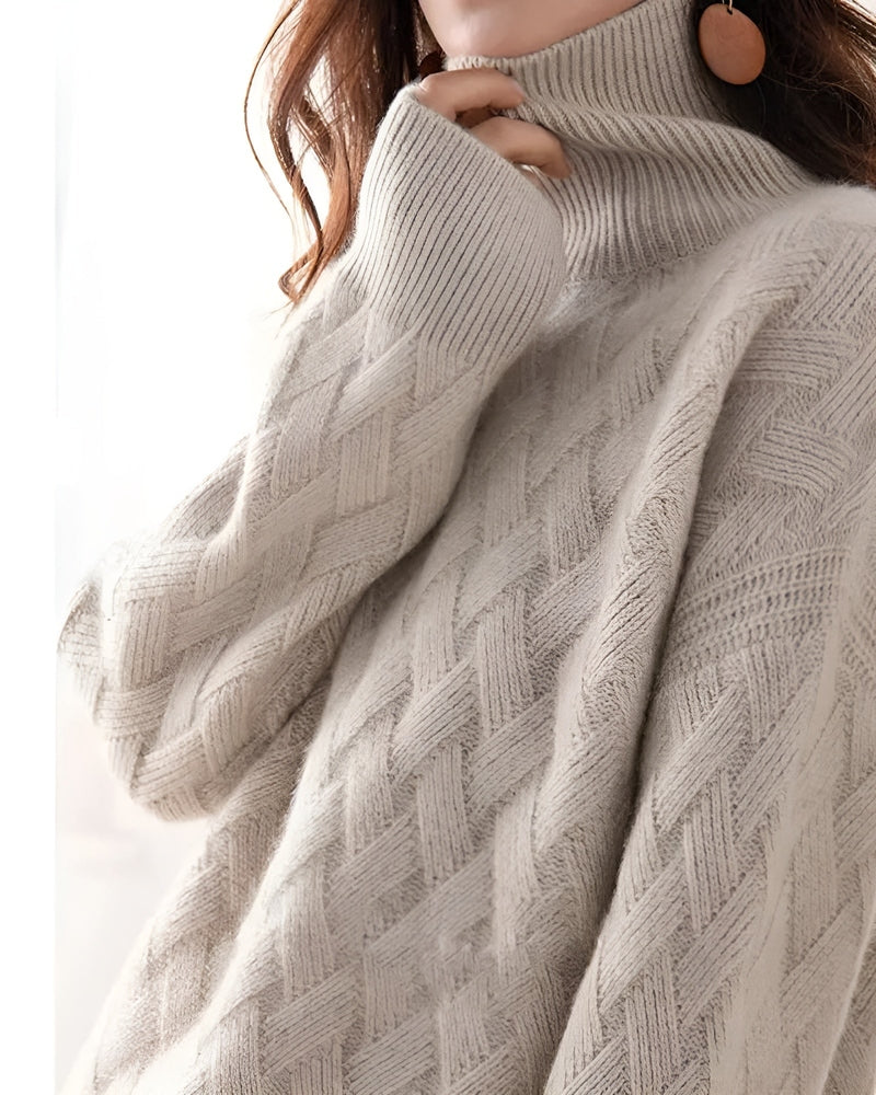 Mune | Luxurious Cashmere Turtleneck Sweater for Elegance