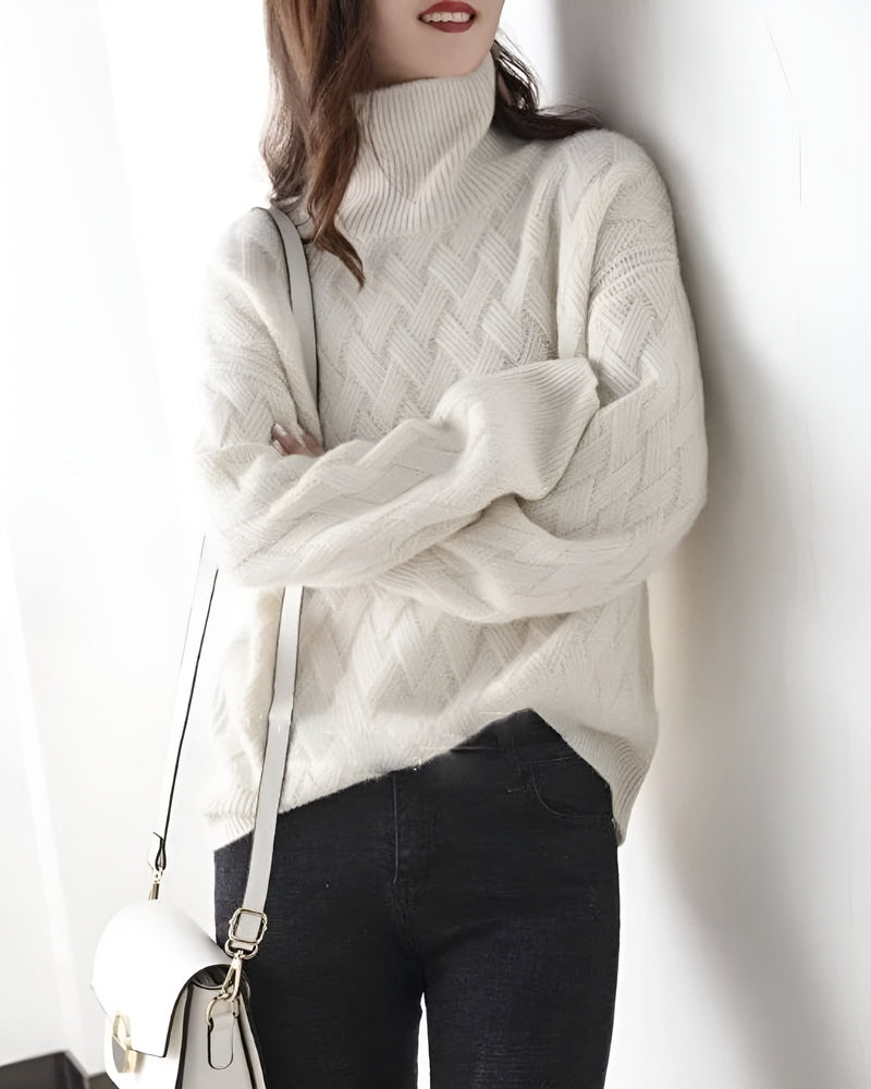 Mune | Luxurious Cashmere Turtleneck Sweater for Elegance