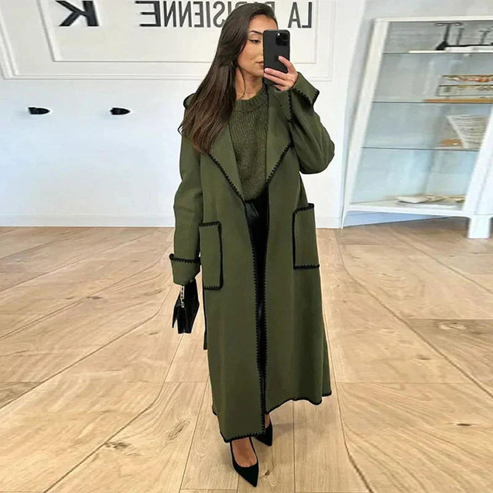 Mune | Longer women's coat with contrast seams and lapel collar