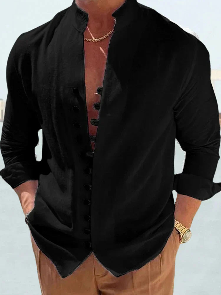 Elegant shirt made of natural material