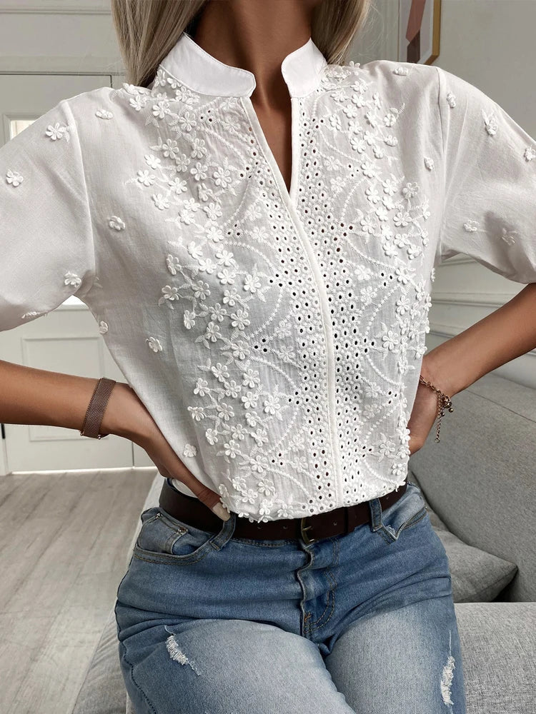 Mune Fashion | Stylish Lace Top with V-Neck