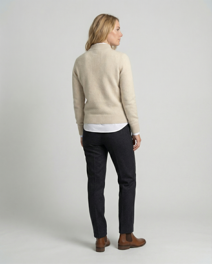 Elegant women's cashmere sweater