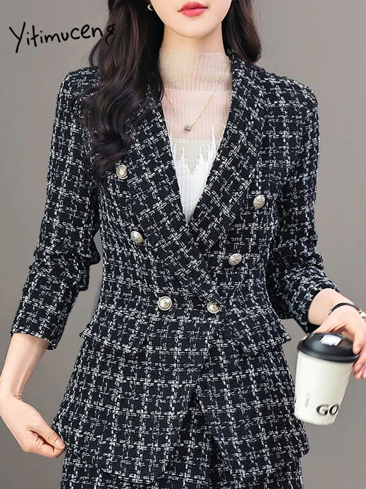 Women's Elegant Tweed Blazer Jacket with Double Button Placket and Modern Cut Mune