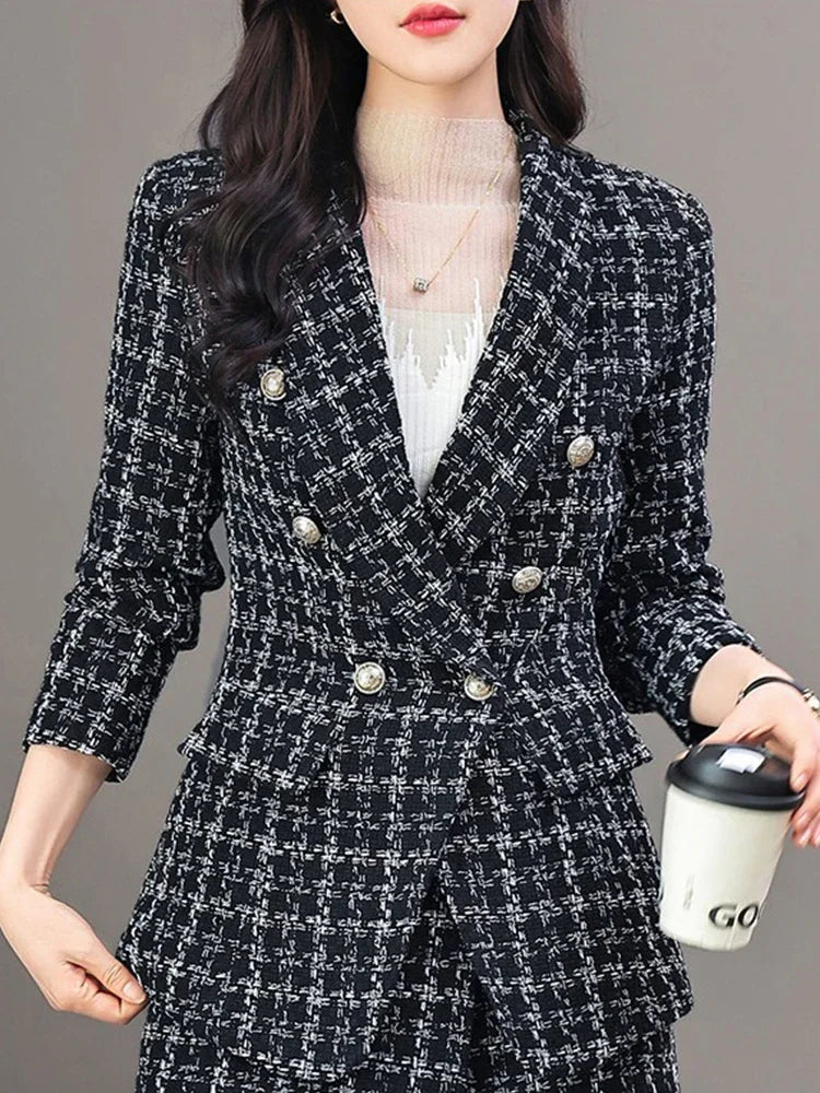 Women's Elegant Tweed Blazer Jacket with Double Button Placket and Modern Cut Mune