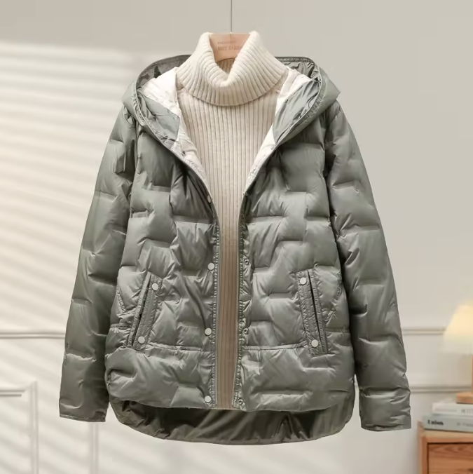 Mune | Women's Insulated Down Jacket with Hood and Zipper