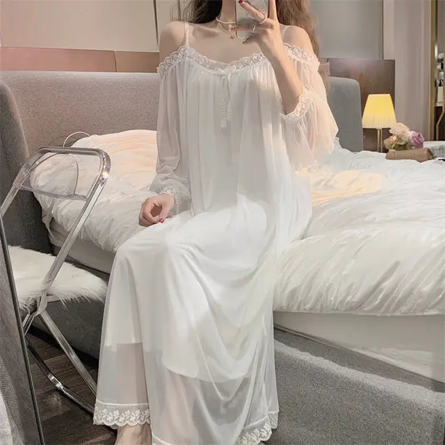 Mune | Nightgown in flower-lace summer