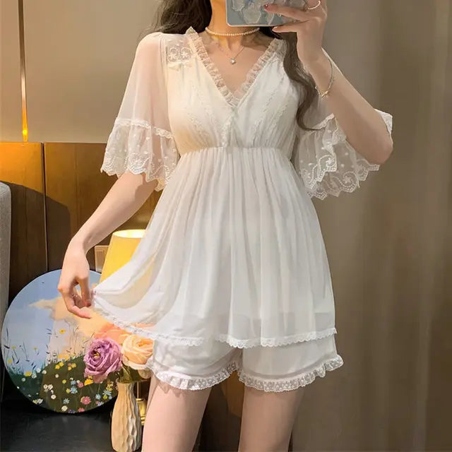 Mune | Nightgown in flower-lace summer