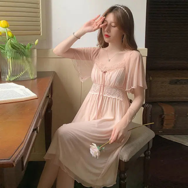 Mune | Nightgown in flower-lace summer