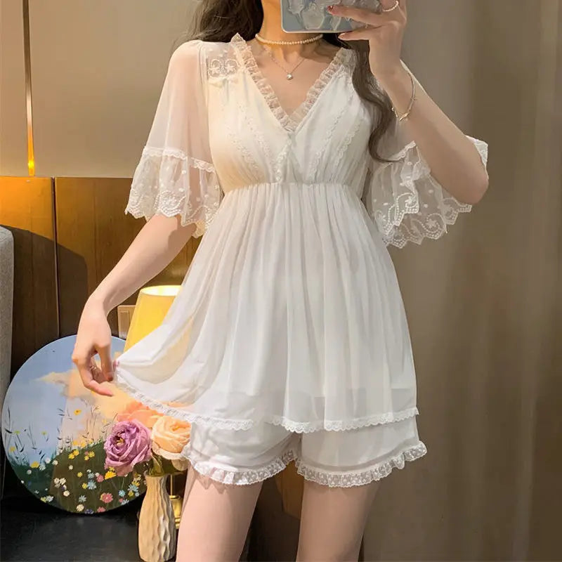 Mune | Nightgown in flower-lace summer