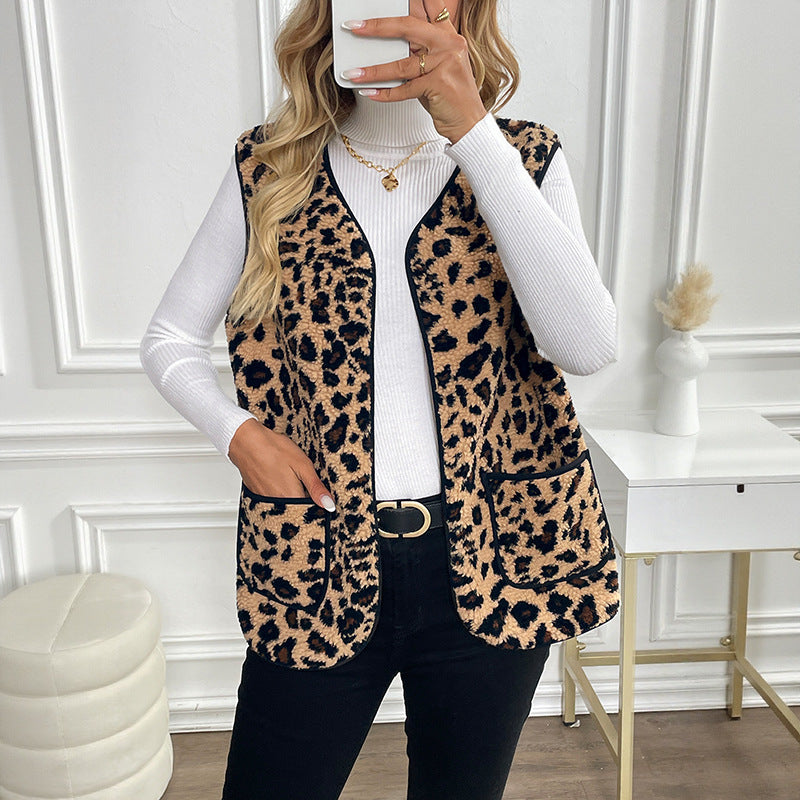 Women Lined Teddy Vest with Leopard Print and Patch Pockets Mune Fashion
