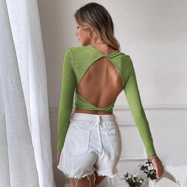 Women's slightly fitted ribbed cropped long sleeve with round neck