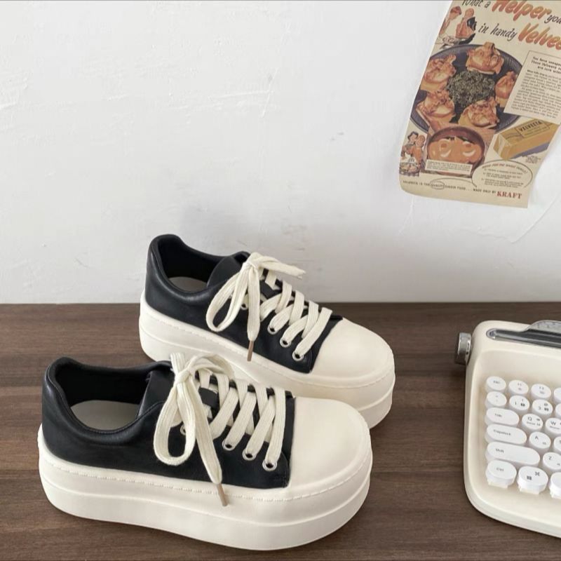 Women’s Platform Sneaker with Comfortable Cushioning and Stylish Design Mune Fashion