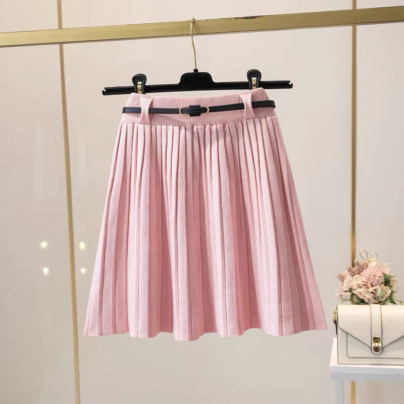 Ladies Pleated Midi Skirt with Decorative Elastic Waistband Mune Fashion