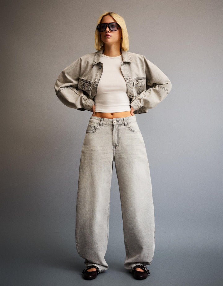 Women's high waist palazzo denim with wide leg and clean five-pocket design Mune Fashion