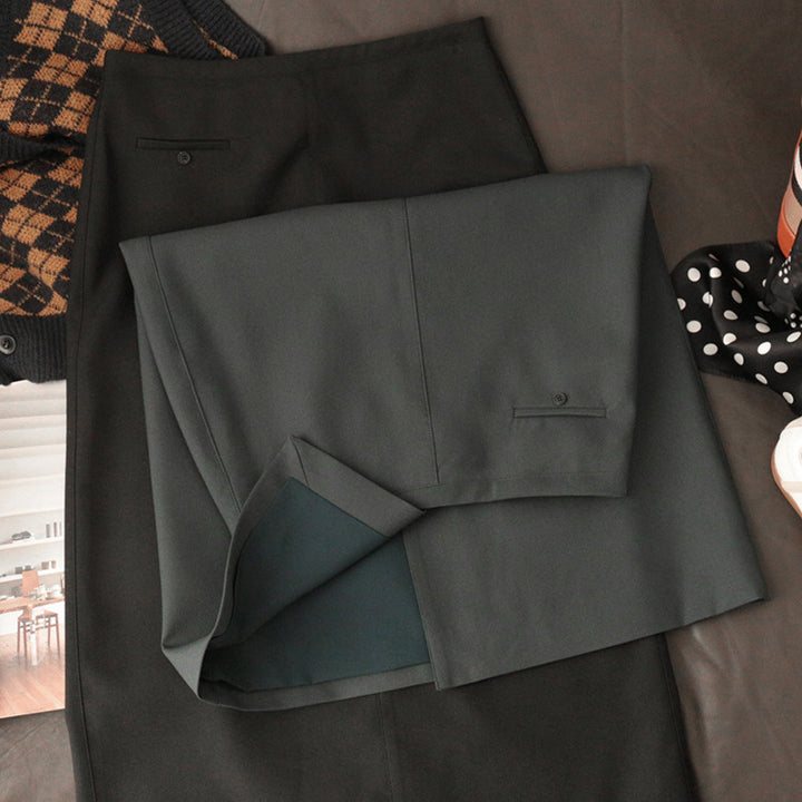 Ladies Elegant Midi Skirt with Chic Slit Detail Mune Fashion