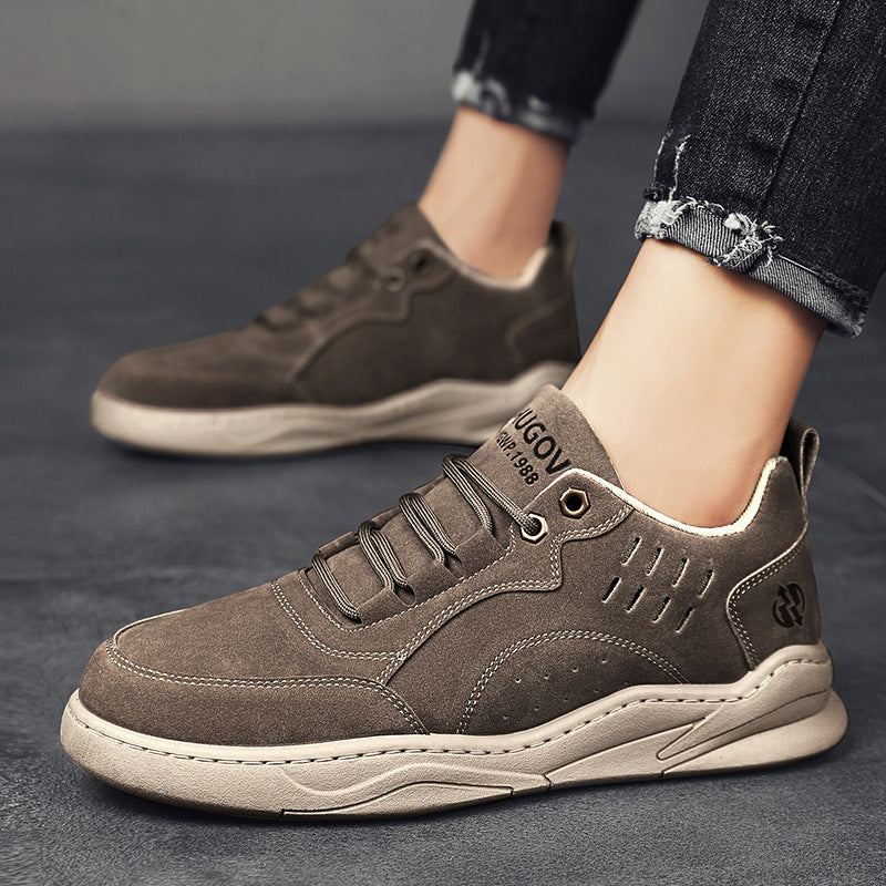 Men's urban suede-look city sneaker with perforated side ventilation and ergonomic platform sole Mune Fashion