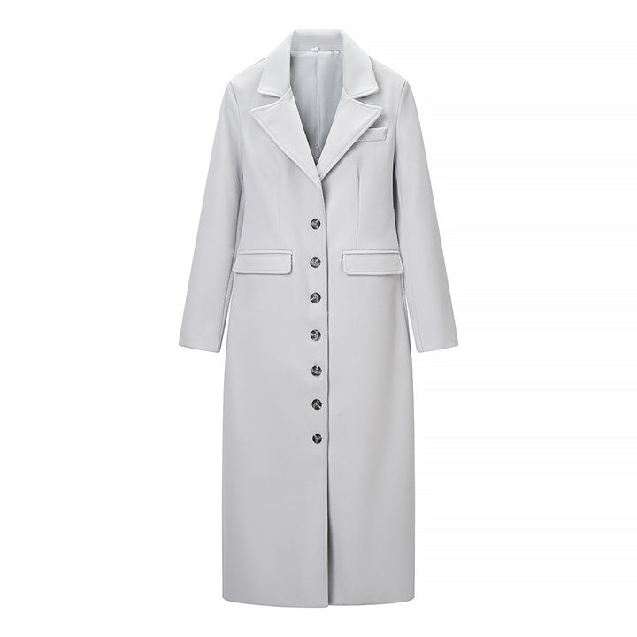 Women's longline coat made of wool blend with fitted silhouette, lapel collar and full button placket Mune Fashion