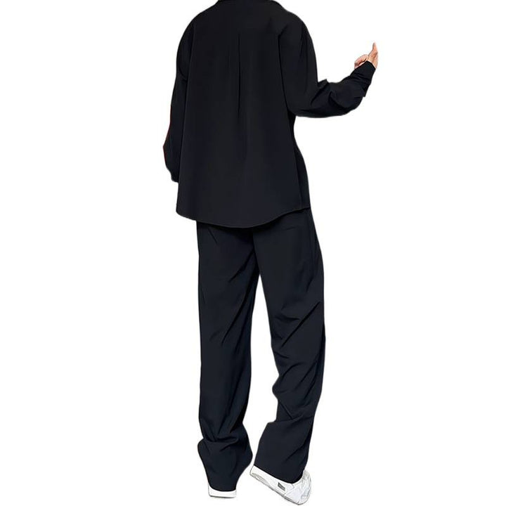 Men's loosely cut two-piece leisure set with deep V-neck overshirt and wide pleated trousers Mune Fashion