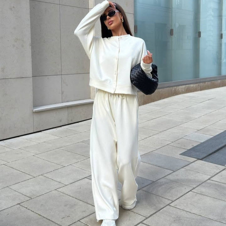 Women Two-Piece Loungewear Set with Concealed Snap Cardigan and Wide High-Waist Jogpants Mune Fashion