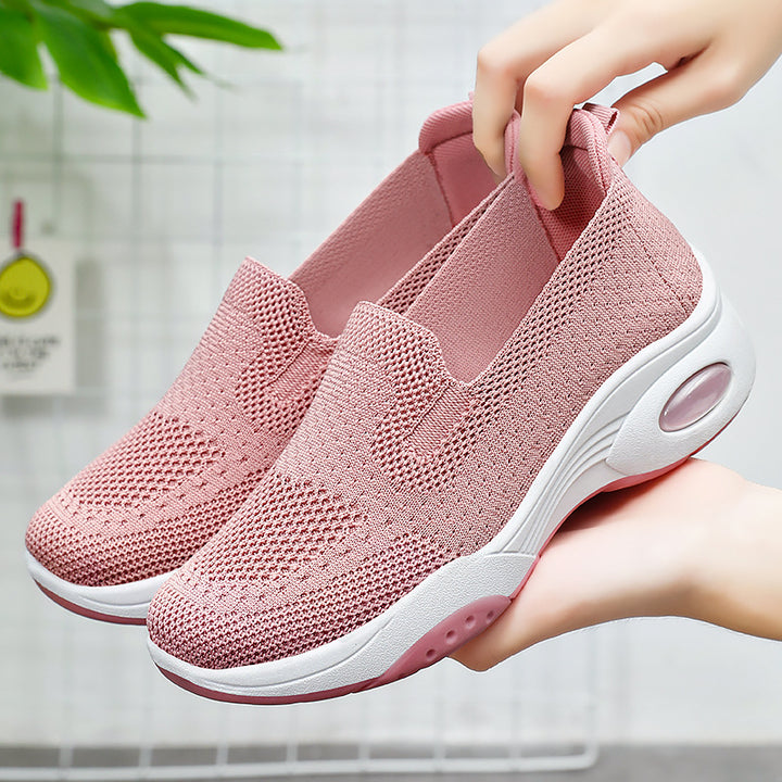 Women’s seamless knitted casual sneakers with breathable mesh upper and visible air cushion midsole Mune Fashion