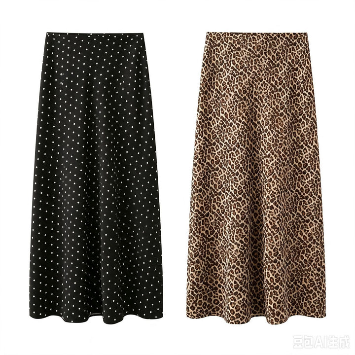 Women's midi skirt made of flowing satin quality in A-line with leopard print.