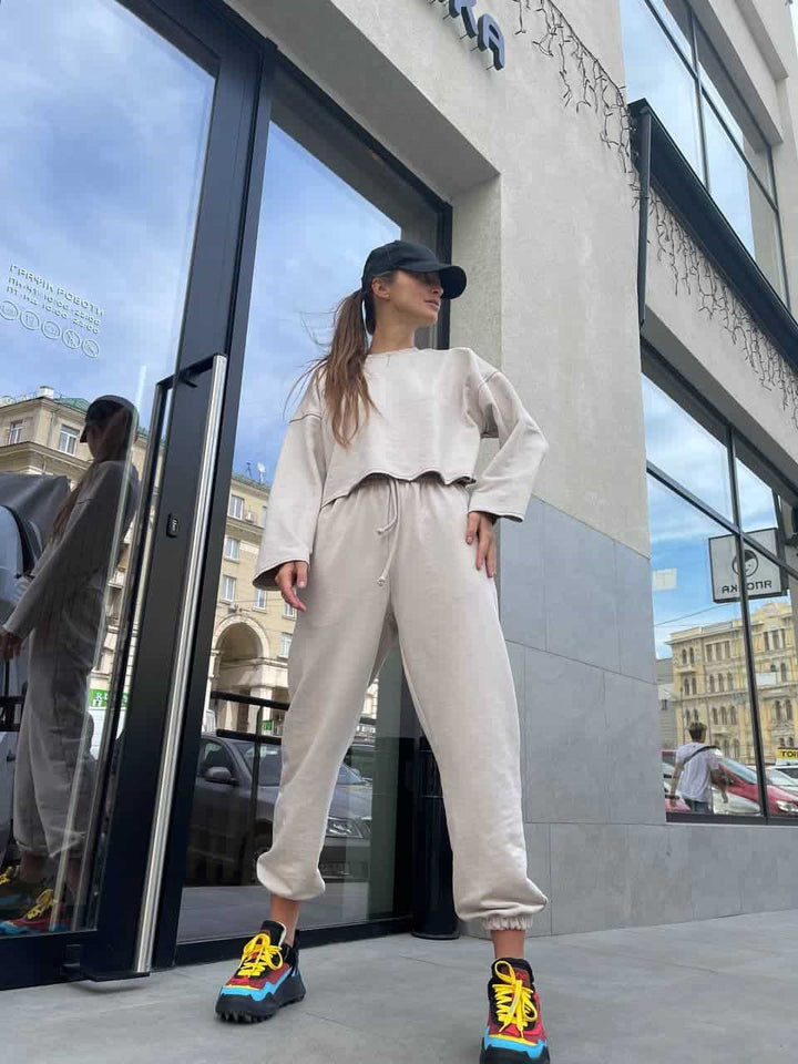 Women’s Casual Oversized Lounge Set with Wide Crewneck Sweater and Elastic Drawstring Jogging Pants Mune Fashion