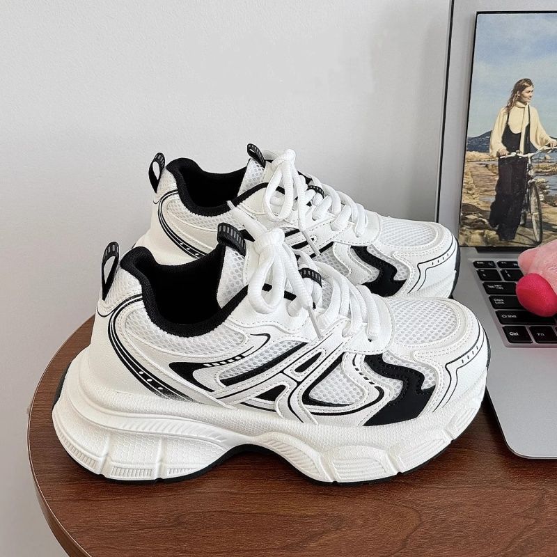 Women’s Sporty Sneakers with Breathable Mesh Upper and Cushioning Sole Mune Fashion