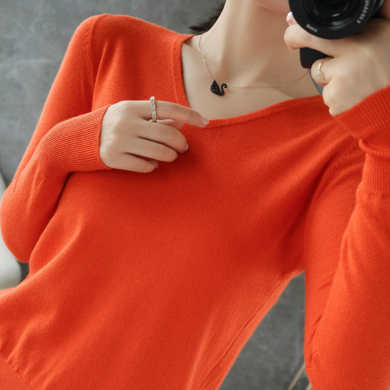 Women light V-neck cashmere-look fine knit sweater Mune Fashion