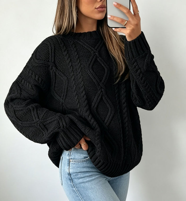 Women's Oversize Braided Knit Sweater with Cable Pattern and Round Neck Mune Fashion