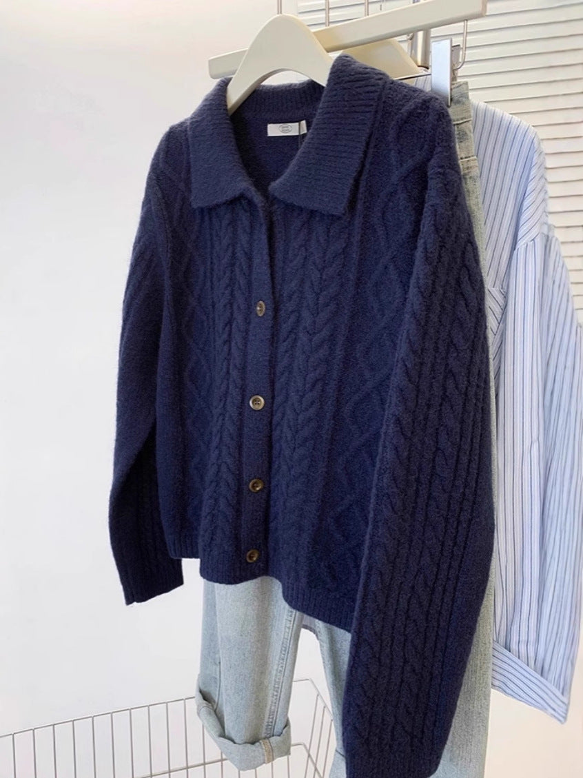 Women's cardigan with cable pattern, shawl collar and button placket Mune Fashion
