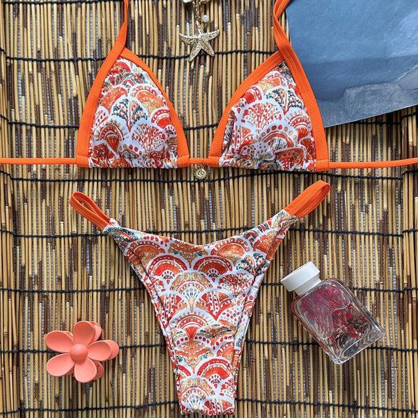Women's triangle bikini with playful ornament pattern Mune Fashion