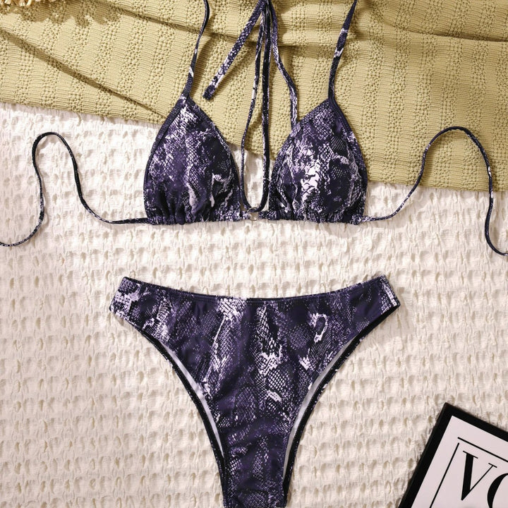Women's triangle bikini with stylish cross strap Mune Fashion