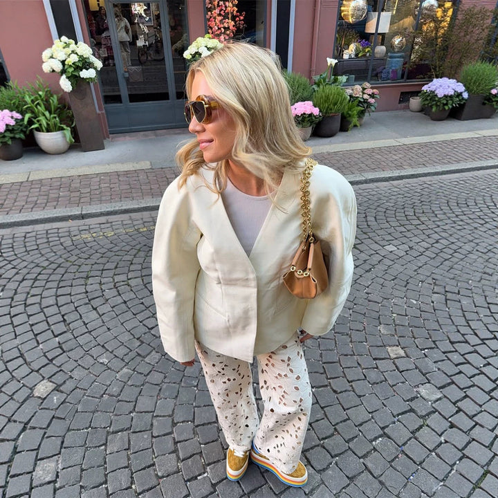 Women's Oversize Blazer with distinctive shoulder and open V-front Mune Fashion