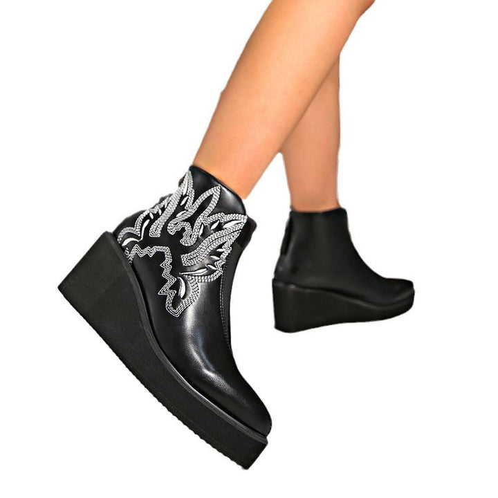 Ladies' plateau ankle boots in Western style with decorative embroidery and back zipper Mune Fashion