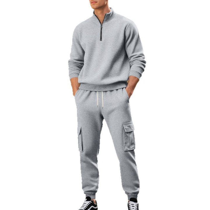 Men's cozy cargo style jogging pants made of fleece with drawstring and patch pockets Mune Fashion