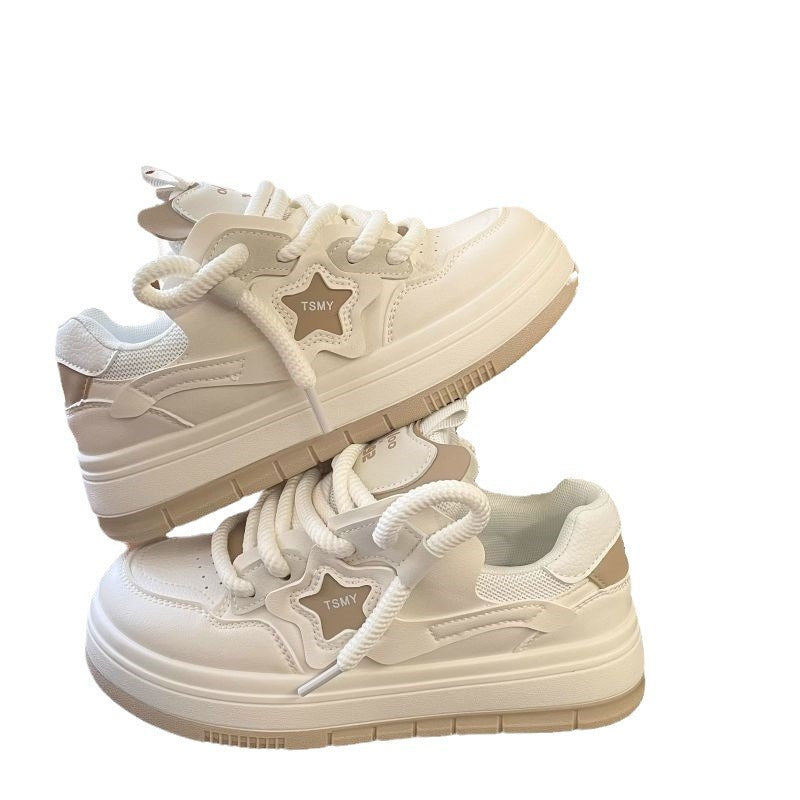 Women's chunky platform sneakers with star appliqué, padded collar, and breathable upper material Mune Fashion