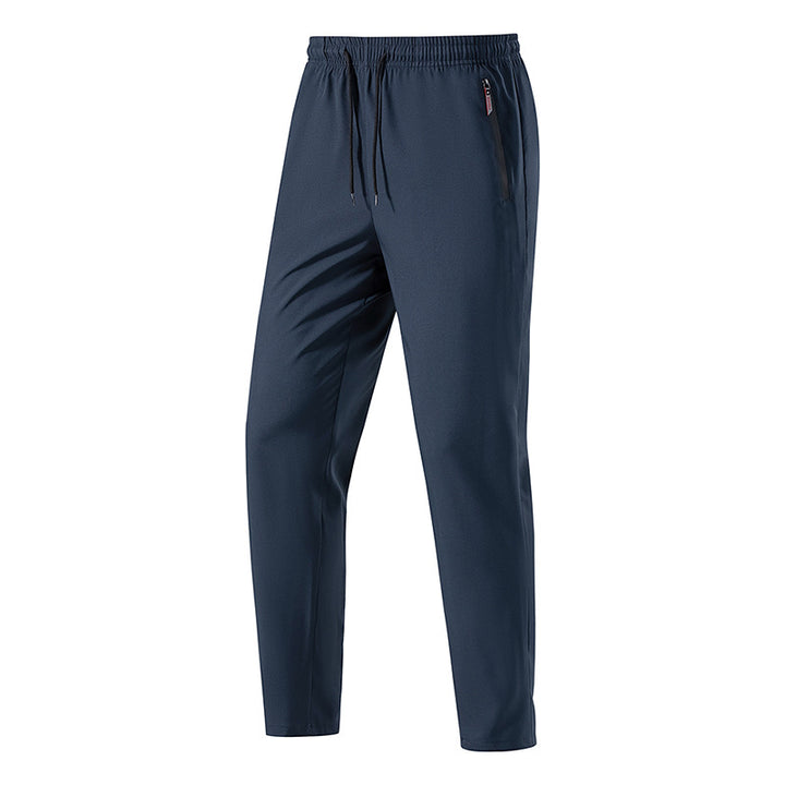Men's sporty jogging pants with zippered pockets
