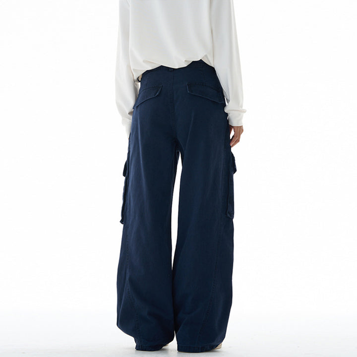 Women's wide cargo pants with a dropped crotch and patch pockets Mune Fashion